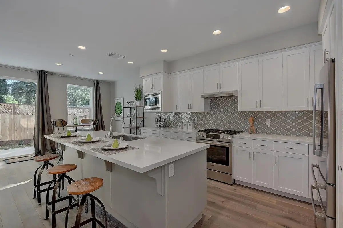 961 Prospect Ave, Santa Rosa, CA 95409