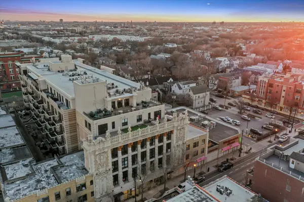 1635 W Belmont Ave #518, Chicago, IL 60657