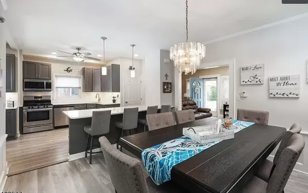 16 Yale Ter, Linden, NJ 07036