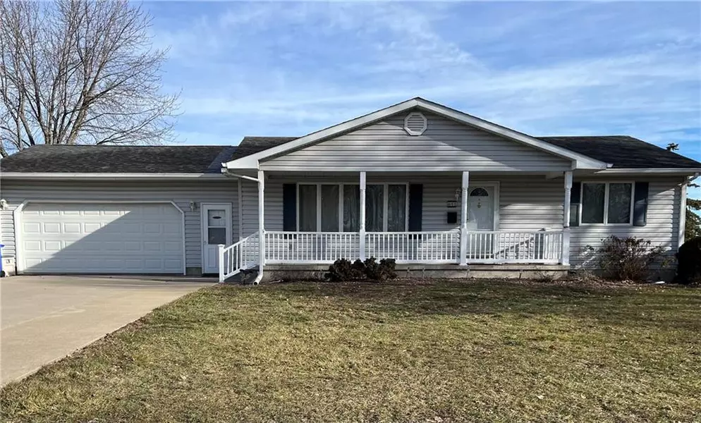 613 W Rochester St, Ottumwa, IA 52501