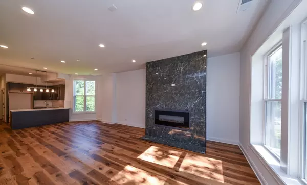 Chicago, IL 60615,5023 S Indiana Ave