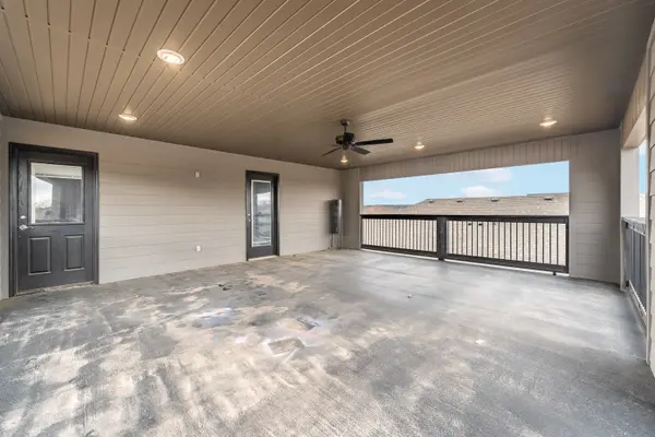 2585 N Ward Dr, Fayetteville, AR 72704