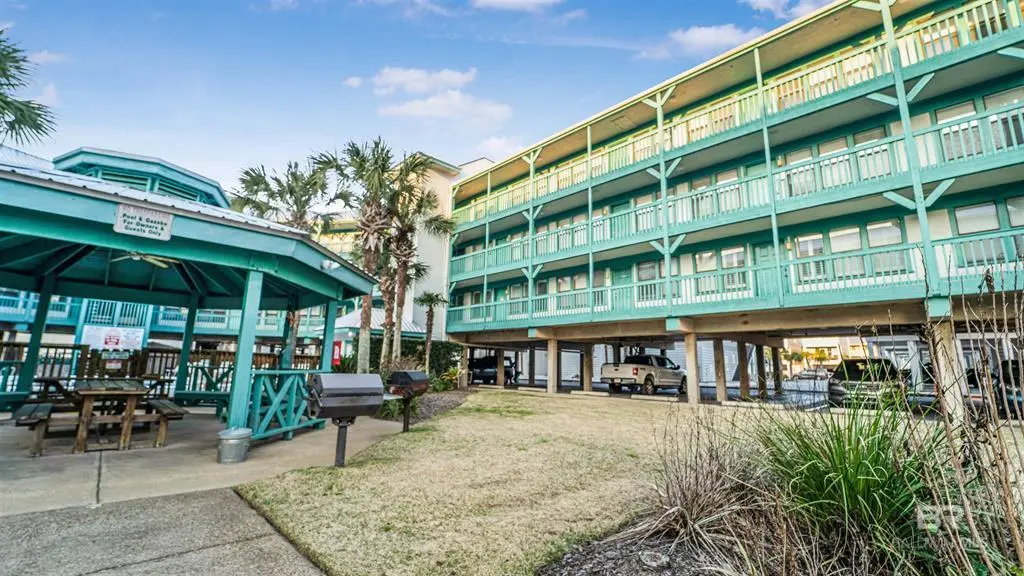 952 W Beach Blvd, Gulf Shores, AL 36542