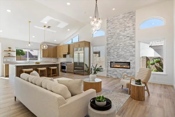 8625 E Dahlia Dr, Scottsdale, AZ 85260