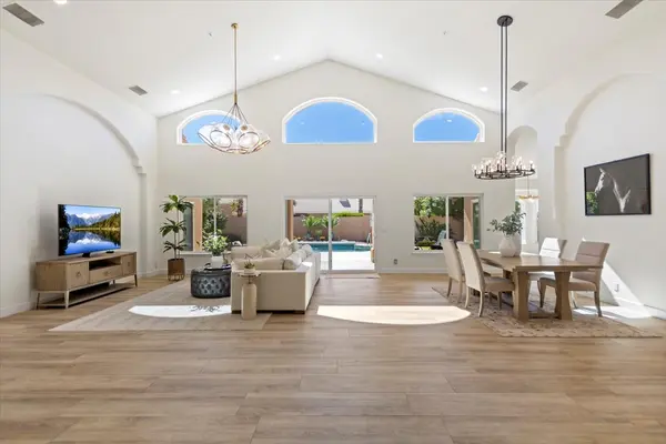 8625 E Dahlia Dr, Scottsdale, AZ 85260