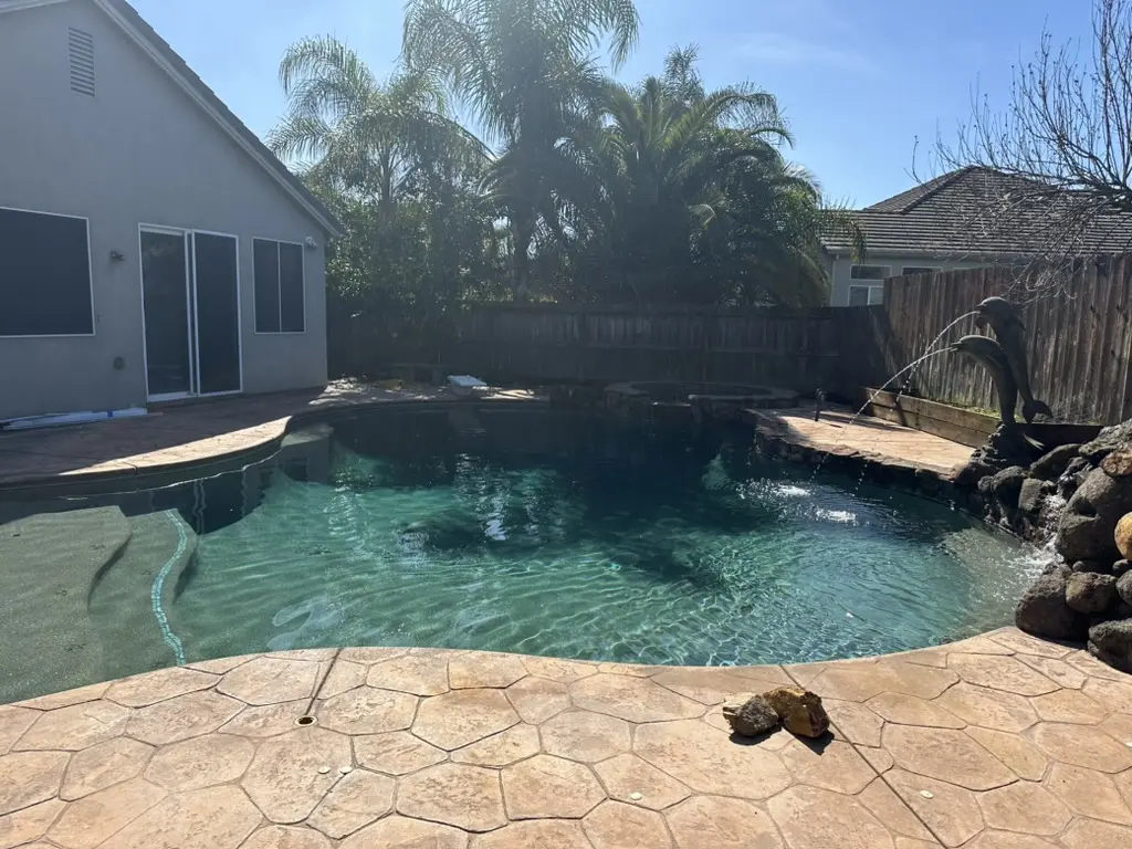 237 Primrose Ave, Manteca, CA 95337