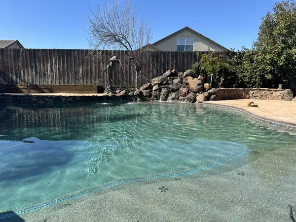 237 Primrose Ave, Manteca, CA 95337