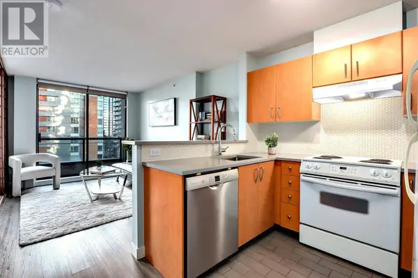 1295 Richards St #706, Vancouver, BC V6B 1B7