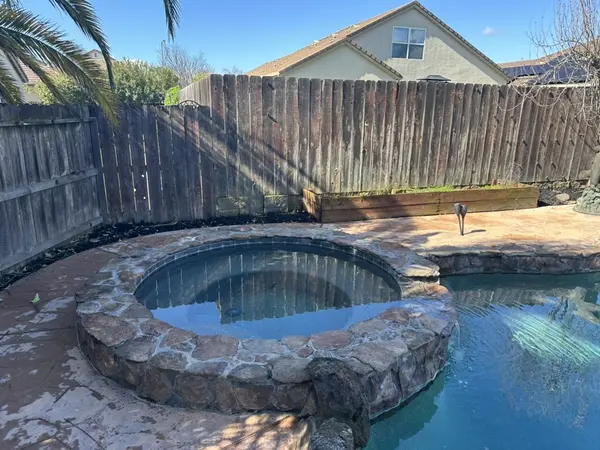 237 Primrose Ave, Manteca, CA 95337