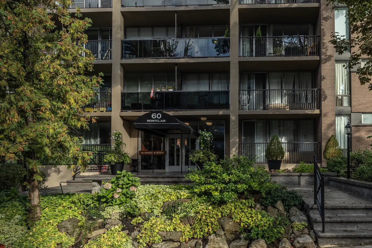 60 Montclair Ave #603, Toronto, ON M5P 1P7