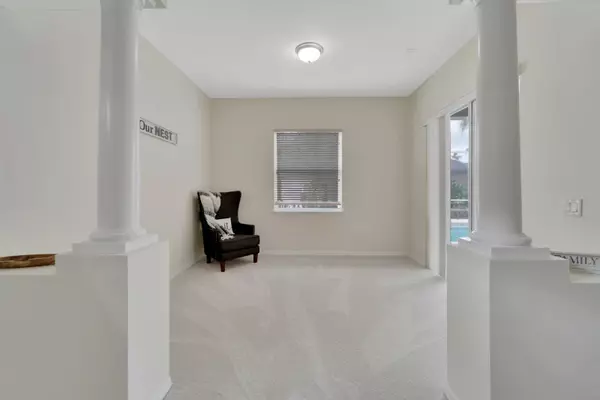 2522 Centennial Falcon Dr, Valrico, FL 33596