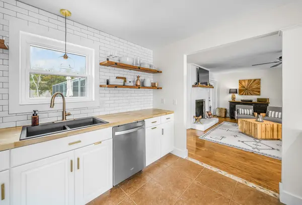 1437 Rangoon Cove, Gulf Breeze, 32563