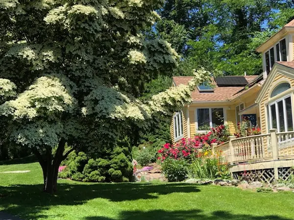 40 River Rd, Gloucester, MA 01930