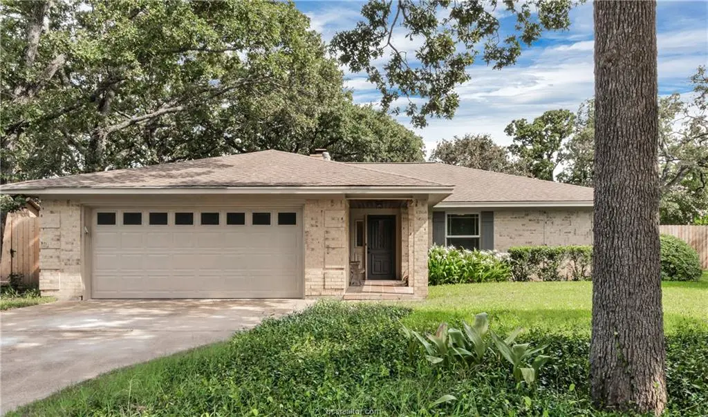 1395 Van Horn Dr, College Station, TX 77845