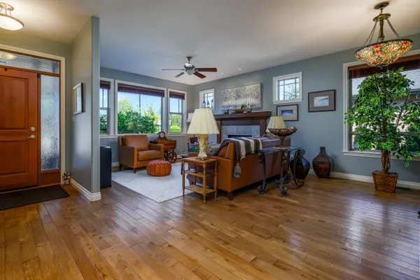 766 Fairwind Ave, Parksville, BC V9P 1B2