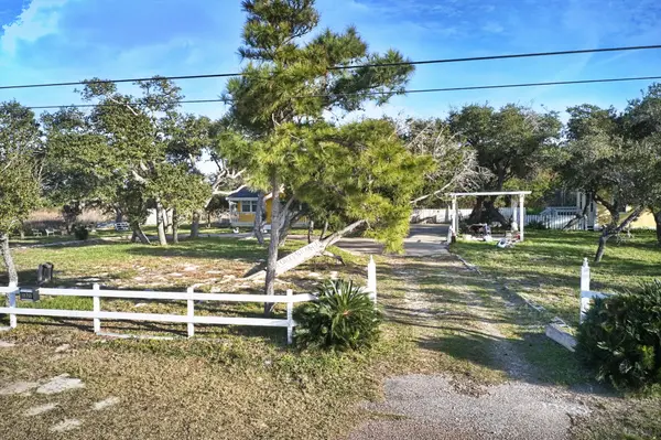 1521 Highway 35 Byp, Aransas Pass, TX 78336