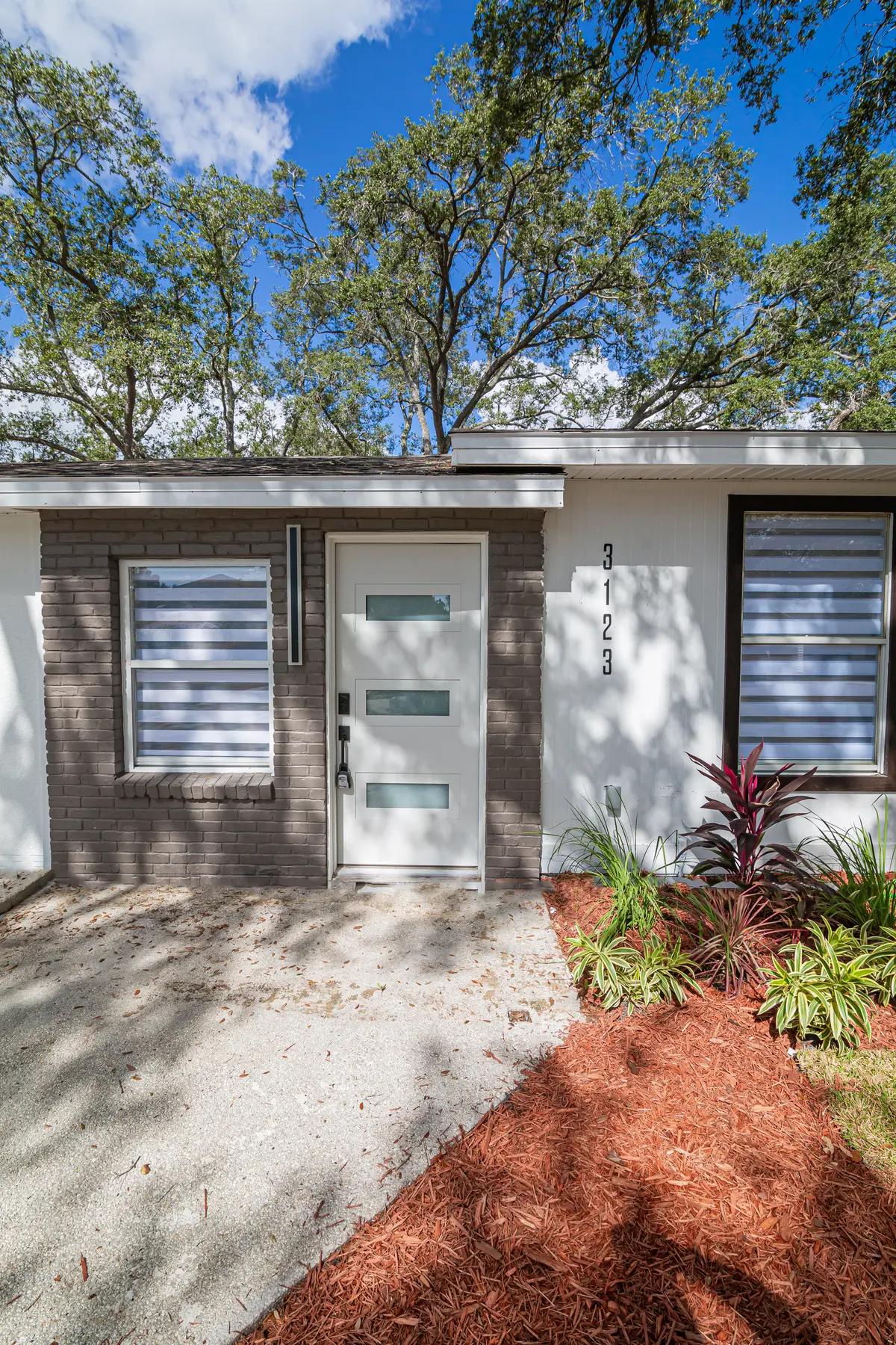 3123 W Napoleon Ave, Tampa, FL 33611