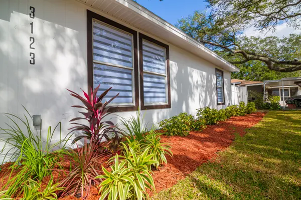 3123 W Napoleon Ave, Tampa, FL 33611