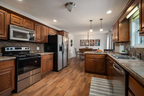 223 Greenwood Dr, Smithville, TN 37166