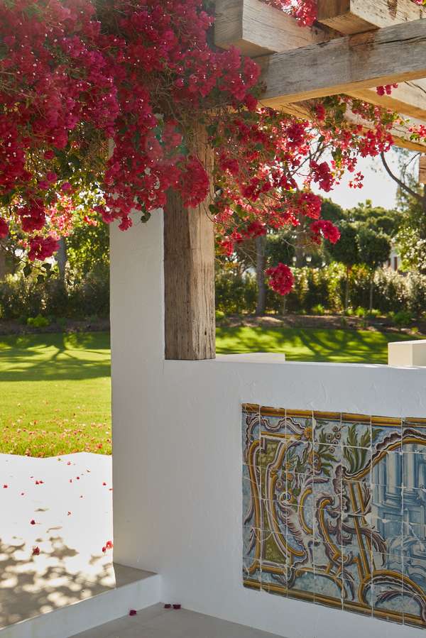Spacious Villa on a Large Plot near the Lake in Quinta do Lago Algarve #QPSA/POR, Portugal,