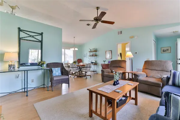 104 Fairfax Dr, Daytona Beach, FL 32119