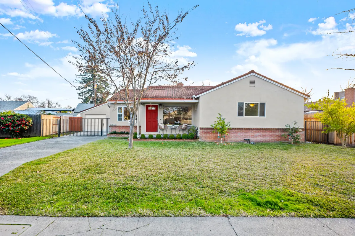2246 22nd Ave, Sacramento, CA 95822