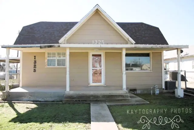 1325 E Harris Ave, San Angelo, TX 76903