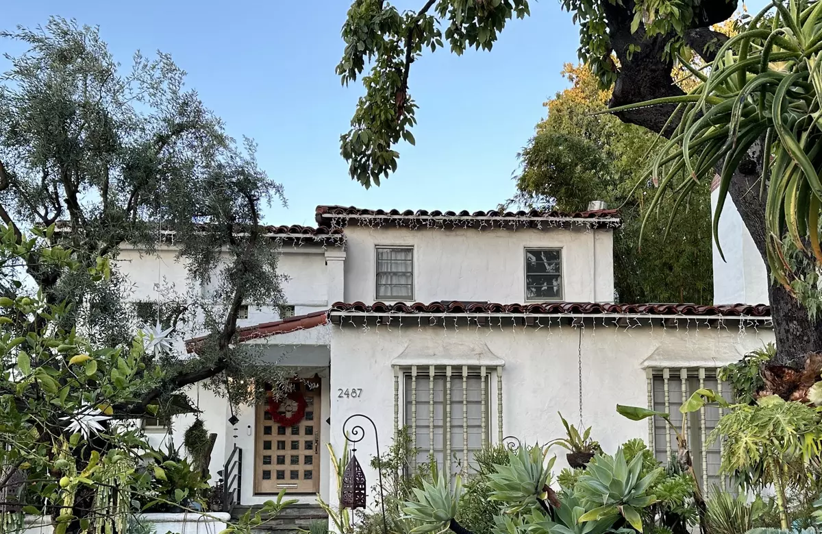 Altadena, CA 91001,2487 Highland Ave