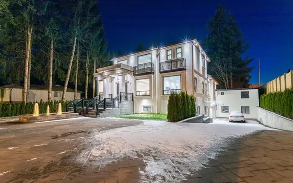 5585 148 St, Surrey, BC V3S 3B5