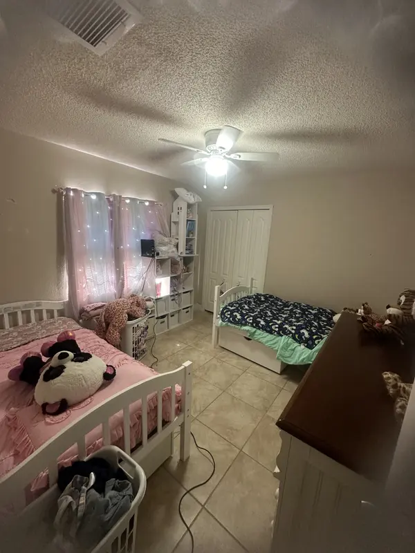 5656 Lochness Ct, North Fort Myers, FL 33903