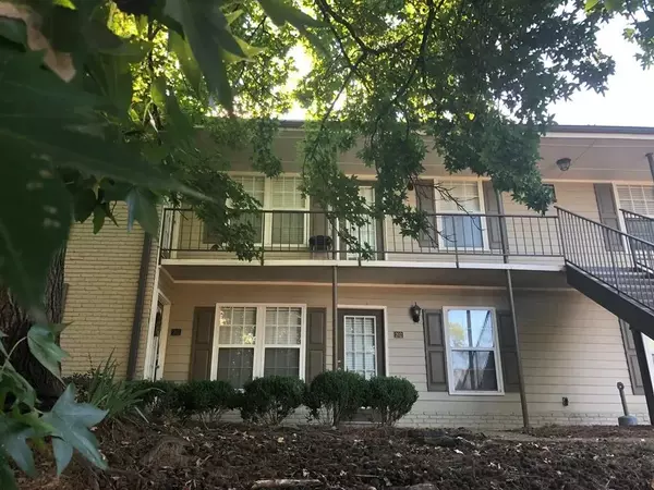 205 Park Ave #205, Oxford, MS