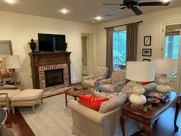 800 College Hill Rd #1204, Oxford, MS 38655