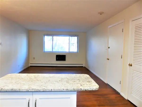 171 South St #6b, Jamaica Plain, MA 02130