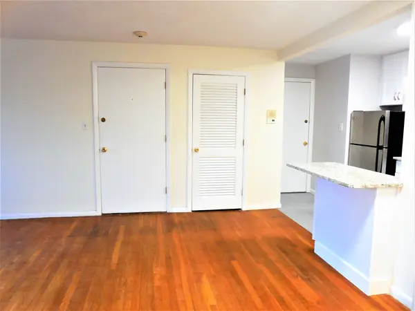 171 South St #6b, Jamaica Plain, MA 02130