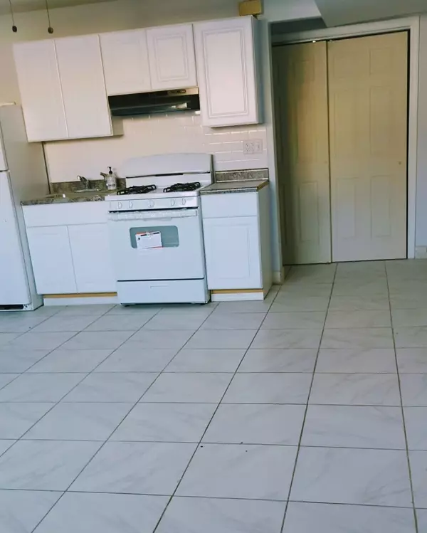 Staten Island, NY 10303,110 South Ave #1