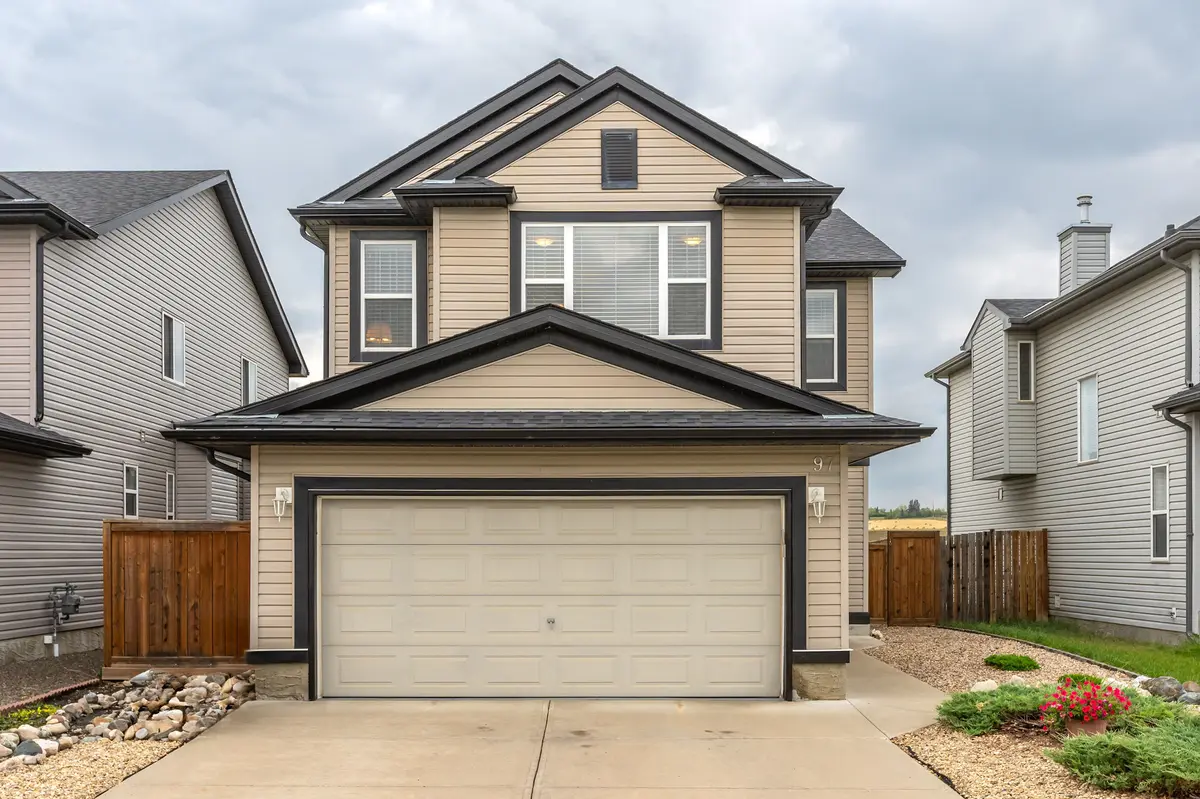 97 Bridlecrest St SW, Calgary, AB T2Y 4Y8
