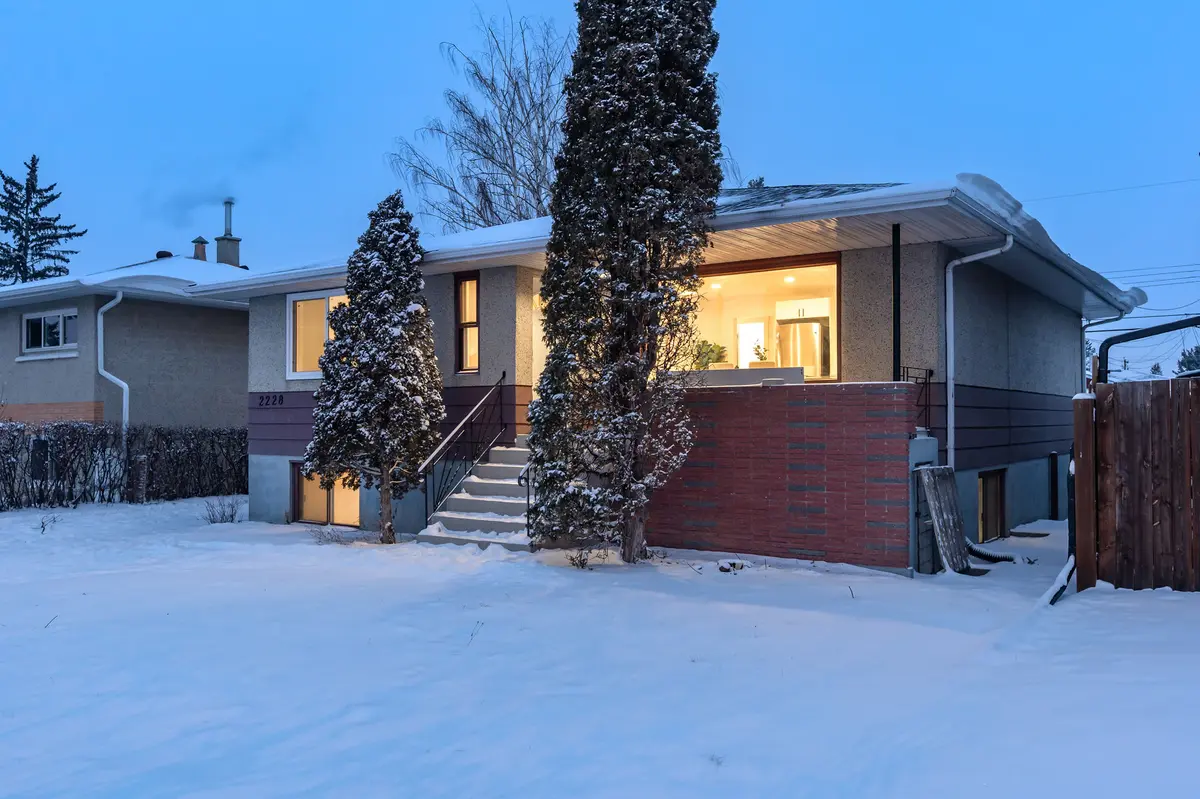 2228 40 Street SE Calgary, Ab T2b 1b9,