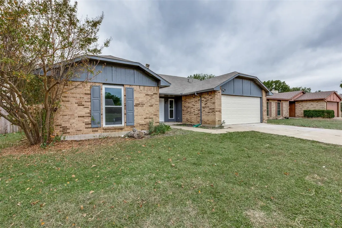 4144 Silverberry Ave, Fort Worth, TX 76137