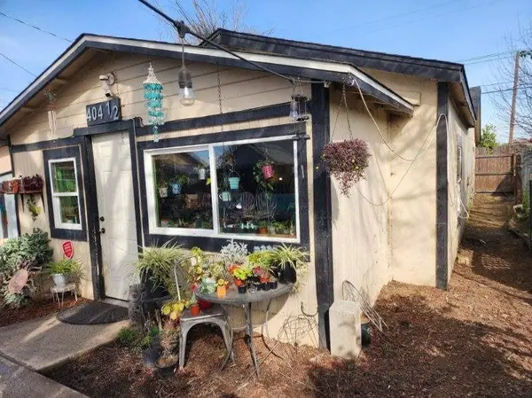 404 Thrasher Ave, Modesto, CA 95354