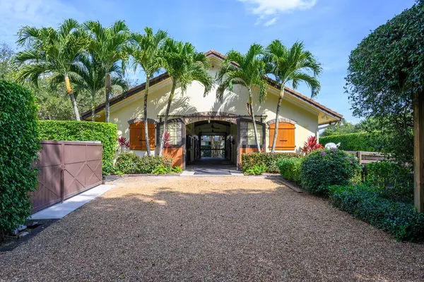 2057 Appaloosa Trl, Wellington, FL 33414