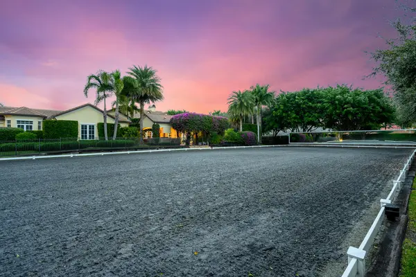 2057 Appaloosa Trl, Wellington, FL 33414