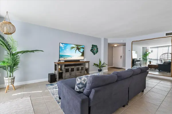 660 ISLAND WAY Unit #208, Clearwater, FL 33767
