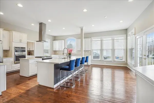 25073 Gazelle Ct, Chantilly, VA 20152