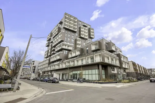 80 Vanauley St #208, Toronto, ON M5T 0C9