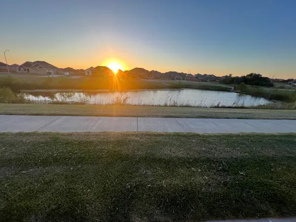 9516 Sultans Water Way, Yukon, OK 73099