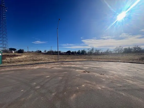 9516 Sultans Water Way, Yukon, OK 73099