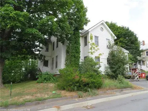21 Gannett St, Augusta, ME 04330