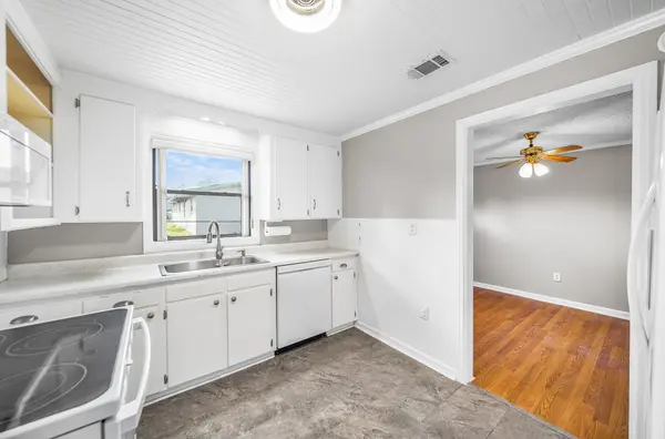 1602 Larry Ave, Pensacola, FL 32505