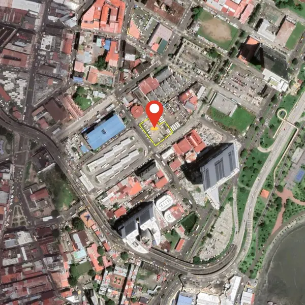 Commercial land in Ave. 5 de Mayo