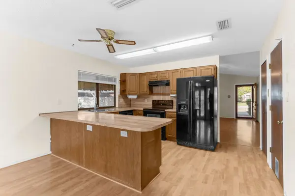 2728 Cancun Ln, Dallas, TX 75287